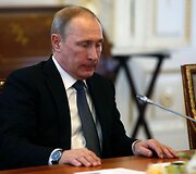 Rusijos prezidentas Vladimiras Putinas penktadienį ekonomikos forume Sankt Peterburge