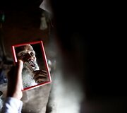 Senelis nepalietis (68 m.) po žmonos mirties ėmė lankyti mokyklą, nes vaikystėje tam nebuvo lė&scaron;ų