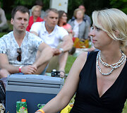 Grupės &bdquo;Antikvariniai Ka&scaron;pirovskio dantys&ldquo; koncertas Kairėnų botanikos sode