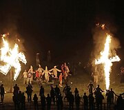 Kukluksklanas &ndash; 150 metų nemir&scaron;tanti neapykantos organizacija