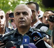 Ginkluota grupė užėmė policijos ir Vidaus reikalų ministerijos pajėgų pastatą Jerevane