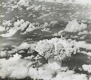 Prie&scaron; 70 metų JAV i&scaron;mėgino povandeninę atominę bombą Bikini atole