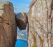 Kjeragbolteno rutulys Norvegijoje
