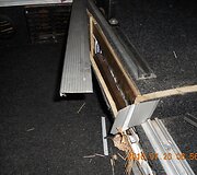 Mikroautobuse slėpta cigarečių kontrabanda