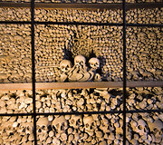 Žmonių skeletais puo&scaron;ta Sedleco kaulų koplyčia Čekijoje