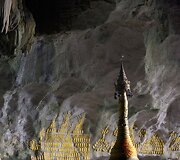Įspūdinga budistų skulptūromis puo&scaron;ta Saddar ola Mianmare
