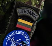 Baltijos &scaron;alių karinių oro pajėgų kariai treniruojasi i&scaron;gyvenimo jūroje pratybose &bdquo;Baltic Bikini 2016"