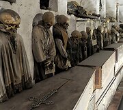 &Scaron;iurpiosios kapucinų katakombos Palerme