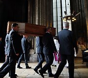 Prancūzijoje atsisveikinama su džihadistų nužudytu kunigu