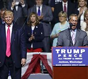 Nigelas Farage'as dalyvavo respublikonų kandidato į JAV prezidentus Donaldo Trumpo kampanijos renginyje Misisipės valstijoje