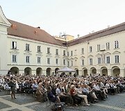 Federico Ordonezo pasirodymas Vilniaus universiteto kieme