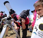 Afrikoje astronomai ir mėgėjai gėrėjosi žiediniu saulės užtemimu