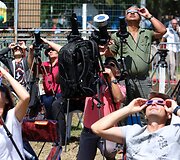 Afrikoje astronomai ir mėgėjai gėrėjosi žiediniu saulės užtemimu