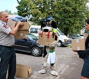 Kauno policijos pareigūnai padovanojo mokyklinių reikmenų daugiavaikei &scaron;eimai