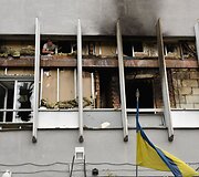 Ukrainiečių televizijos &bdquo;Inter TV&ldquo; studija, padegta protestuotojų, nepatenkinti &bdquo;prorusi&scaron;ka&ldquo; &scaron;io kanalo platforma