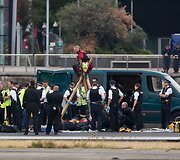 Judėjimo &bdquo;Black Lives Matter&ldquo; protestuotojai blokavo Londono oro uostą