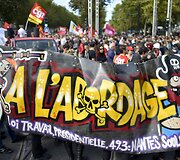 Prancūzijos darbo rinkos reformos įžiebė naujus protestus