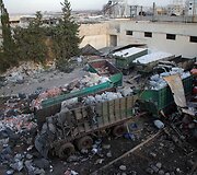 Sirijoje subombarduota humanitarinę pagalbą gabenusi sunkvežimių vilkstinė