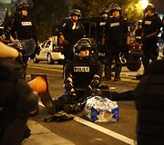&Scaron;iaurės Karolinoje įsiplieskė nauji susirėmimai dėl policijos nu&scaron;auto juodaodžio