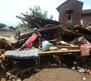 Indonezijoje potvyniai sukėlė nuo&scaron;liaužas