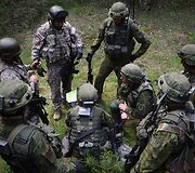 Tarptautinėse pratybose Latvijoje &bdquo;Silver Arrow 2016&ldquo; Lietuvos kariai treniruojasi planuoti ir įgyvendinti gynybines operacijas