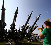 Antrojo pasaulinio karo mū&scaron;io inscenizacija &bdquo;Stalino linijos&ldquo; muziejuje Baltarusijoje