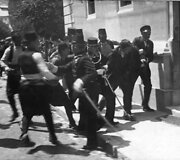 Austrijoje sulaikomas Gavrilo Principas, nu&scaron;ovęs sosto įpėdinį Franzą Ferdinandą.