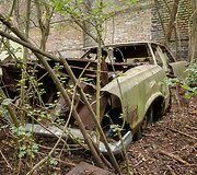 Apleistų prabangių automobilių ie&scaron;kančio fotografo laimikiai visoje Europoje