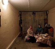 Moldovos sostinės gyventojai savo garažuose leidžia laisvalaikį lyg užmiesčio sodybose
