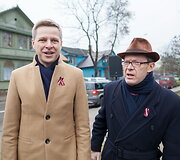 Latvijos nepriklausomybės dieną vilniečiai Latvių gatvę papuo&scaron;ė užra&scaron;u &ndash; Latvie&scaron;u iela