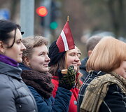 Latvijos nepriklausomybės dieną vilniečiai Latvių gatvę papuo&scaron;ė užra&scaron;u &ndash; Latvie&scaron;u iela