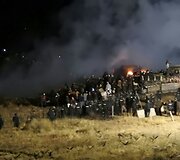 &Scaron;iaurės Dakotoje, spaudžiant &scaron;alčiui, protestuotojai vaikyti vandens patrankomis