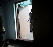 Vaikai veržiasi į Korėjos demilitarizuotoje zonoje veikiančią mokyklą mokytis anglų kalbos