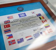 Vaikai veržiasi į Korėjos demilitarizuotoje zonoje veikiančią mokyklą mokytis anglų kalbos