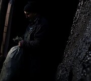 Ba&scaron;čadų kalnuose medžio anglies gamyboje dirbantys lenkai
