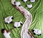 Mama savo sūnų fotografuoja įsivaizduodama jo sapnus ir svajones