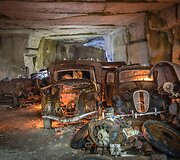 Sandėlyje Prancūzijoje rasti prie&scaron; Antrąjį pasaulinį karą paslėpti automobiliai