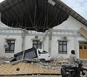Indoneziją supurtė žemės drebėjimas