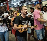 Linksmybėmis traukinyje Brazilijoje paminėtas sambos &scaron;okio 100 metų jubiliejus