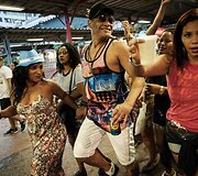 Linksmybėmis traukinyje Brazilijoje paminėtas sambos &scaron;okio 100 metų jubiliejus