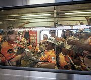 Linksmybėmis traukinyje Brazilijoje paminėtas sambos &scaron;okio 100 metų jubiliejus