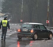 Tarptautinės Antikorupcijos dienos i&scaron;vakarėse Vilniuje surengta akcija &bdquo;Ky&scaron;is i&scaron;purvina&ldquo;
