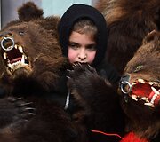Naujų metų pradžios me&scaron;kų &scaron;okis Rumunijoje