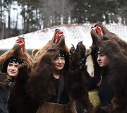 Naujų metų pradžios me&scaron;kų &scaron;okis Rumunijoje