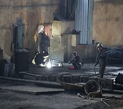 &Scaron;iaurės Korėjos gamyklų darbuotojai gavo užduotį &ndash; pakelti &scaron;alies ekonomiką per 2017 metus