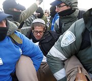 Nelegalūs žydų naujakuriai prievarta i&scaron;keldinami i&scaron; Vakarų Kranto