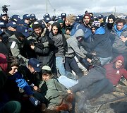 Nelegalūs žydų naujakuriai prievarta i&scaron;keldinami i&scaron; Vakarų Kranto