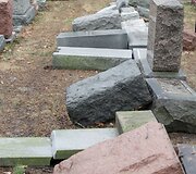 Misūrio valstijoje i&scaron;vartyti daugiau nei 170 žydų kapinių antkapių