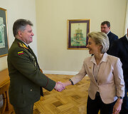 Vokietijos gynybos ministrė Ursula von der Leyen atvyko į Lietuvą