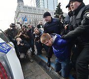 Feministės ragina Ukrainą sugrąžinti Tarptautinei moters dienai jos tikrąją prasmę